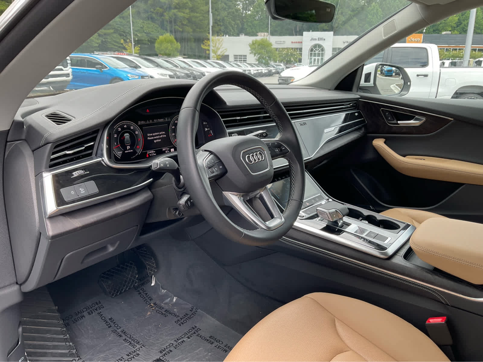 Used 2025 Audi Q8 Premium Plus AWD/4WD image 15