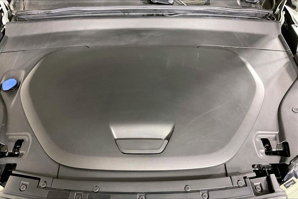 Used 2021 Volvo XC40 P8 Recharge image 9