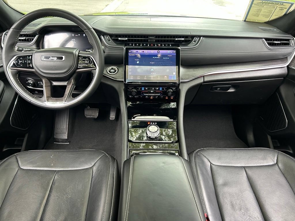 Used 2023 Jeep Grand Cherokee L Overland RWD image 11