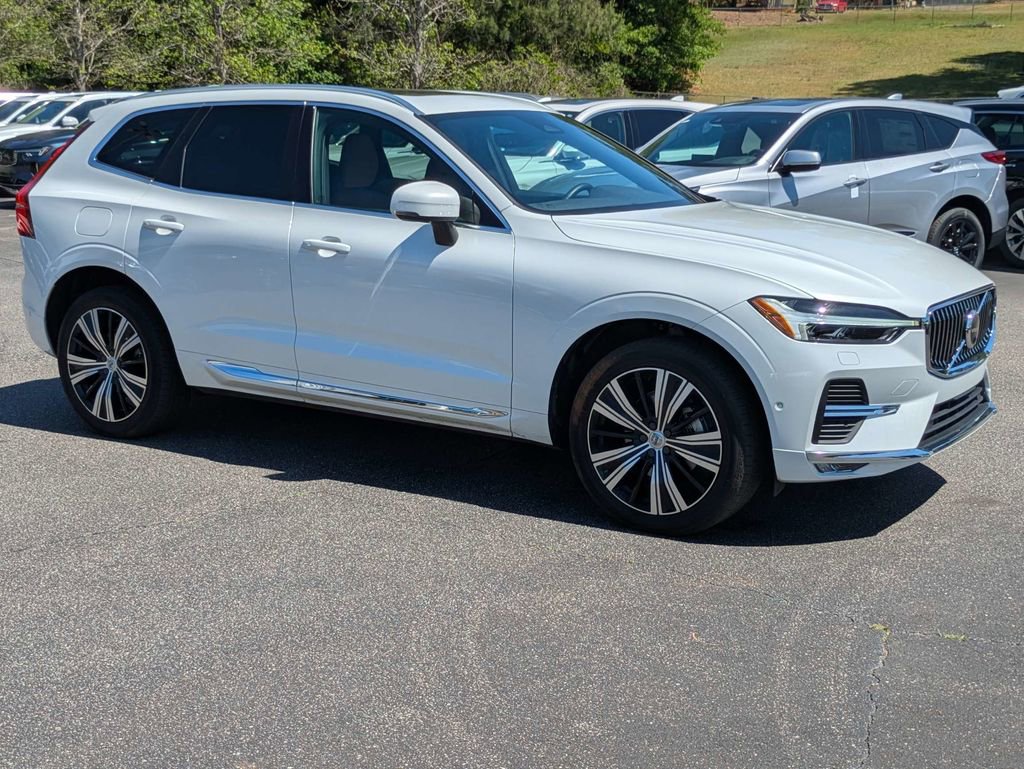 Used 2023 Volvo XC60 B5 Plus w/ Protection Package Premier FWD image 8