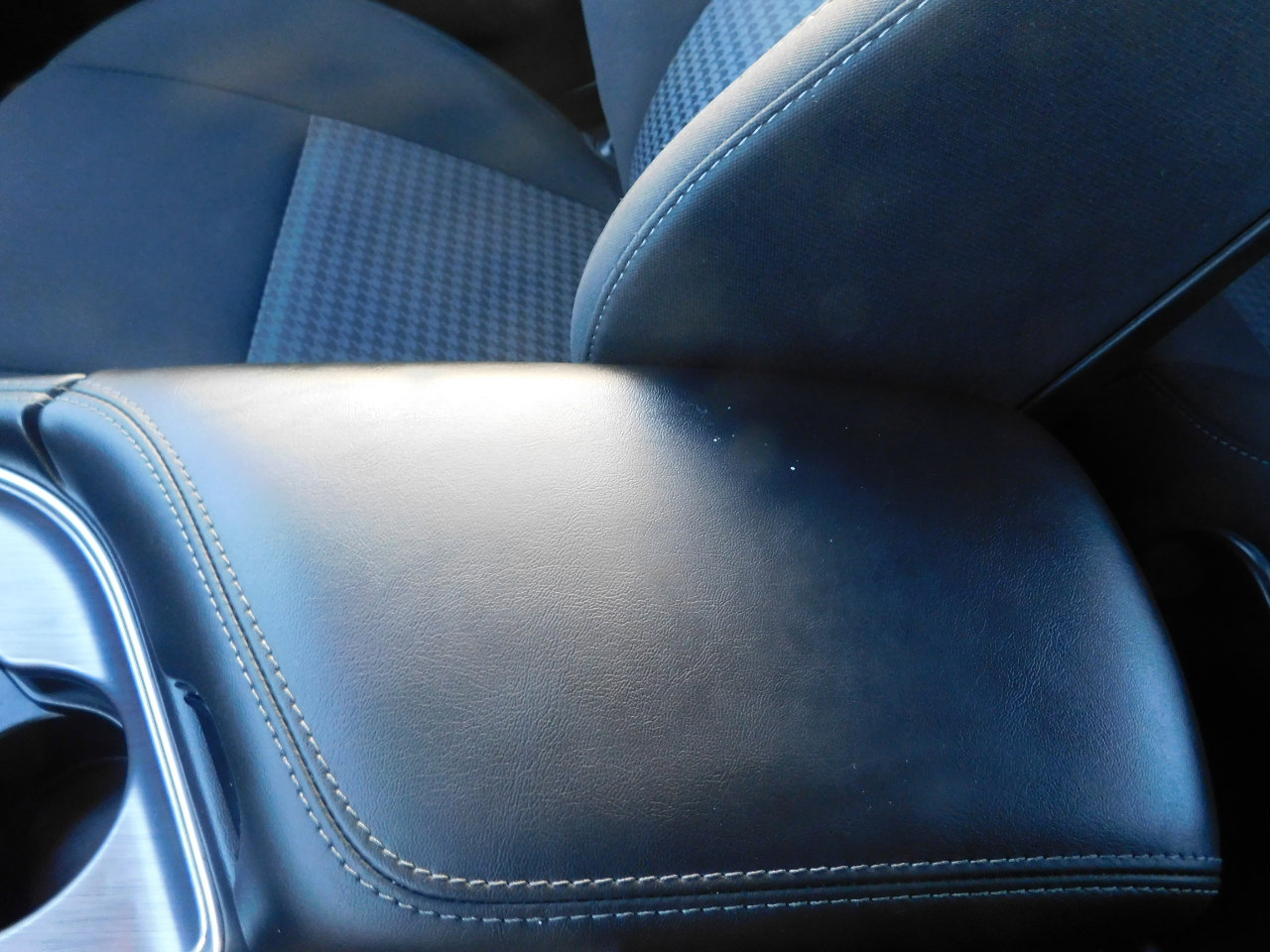 Used 2018 Dodge Challenger R/T image 18