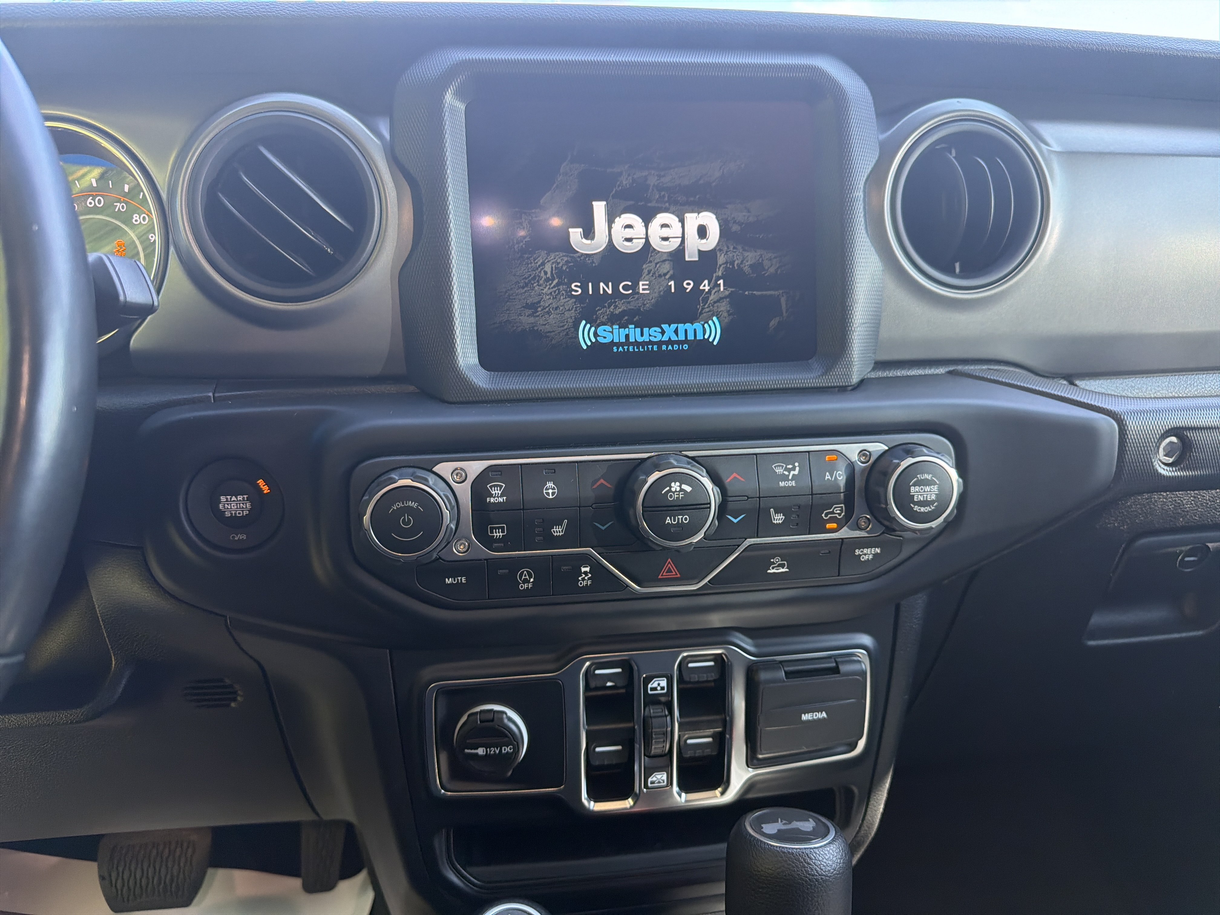 Used 2021 Jeep Wrangler Unlimited Sport AWD/4WD image 19
