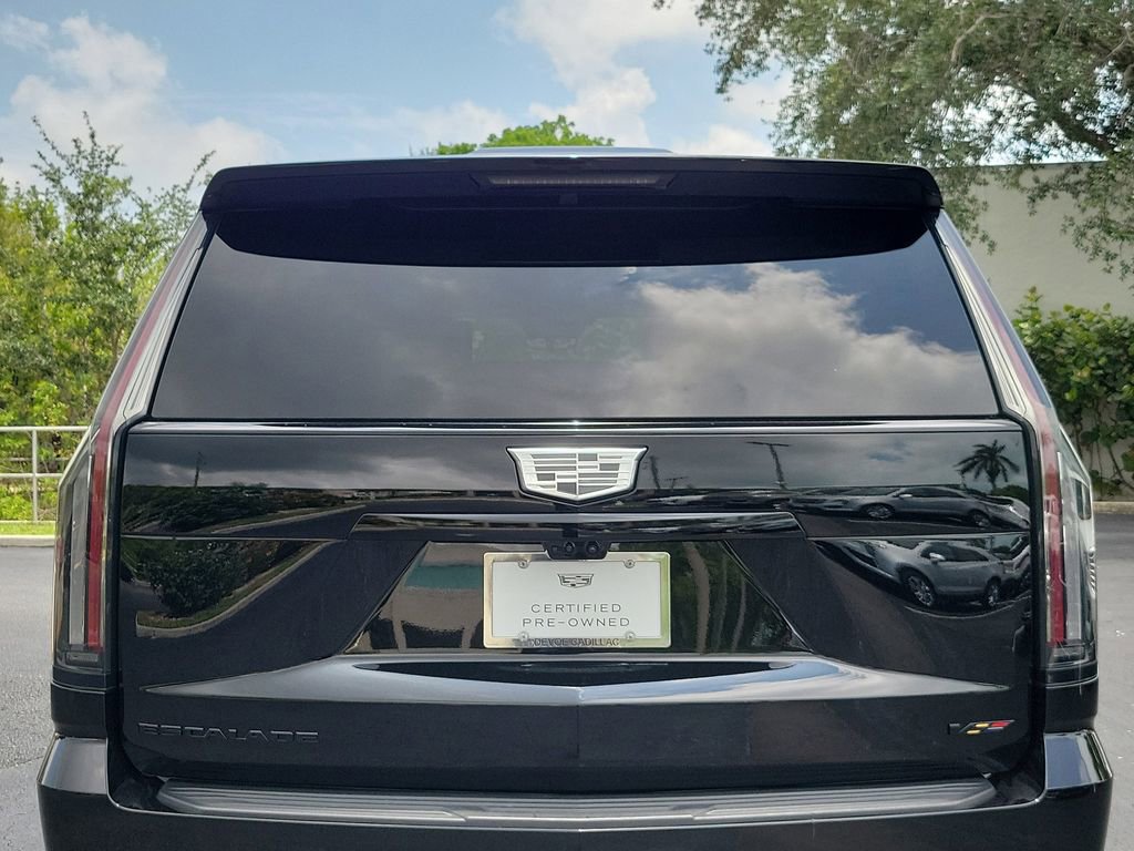 Certified 2026 Cadillac Escalade ESV V w/ LPO, ONYX Package AWD/4WD image 13