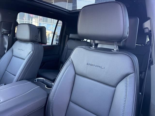 New 2026 GMC Yukon XL Denali w/ Denali Reserve Package AWD/4WD image 26