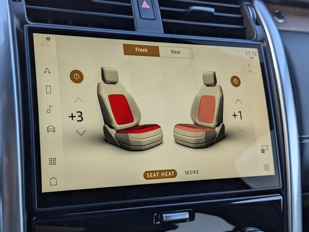 Certified 2024 Land Rover Discovery Dynamic SE image 15