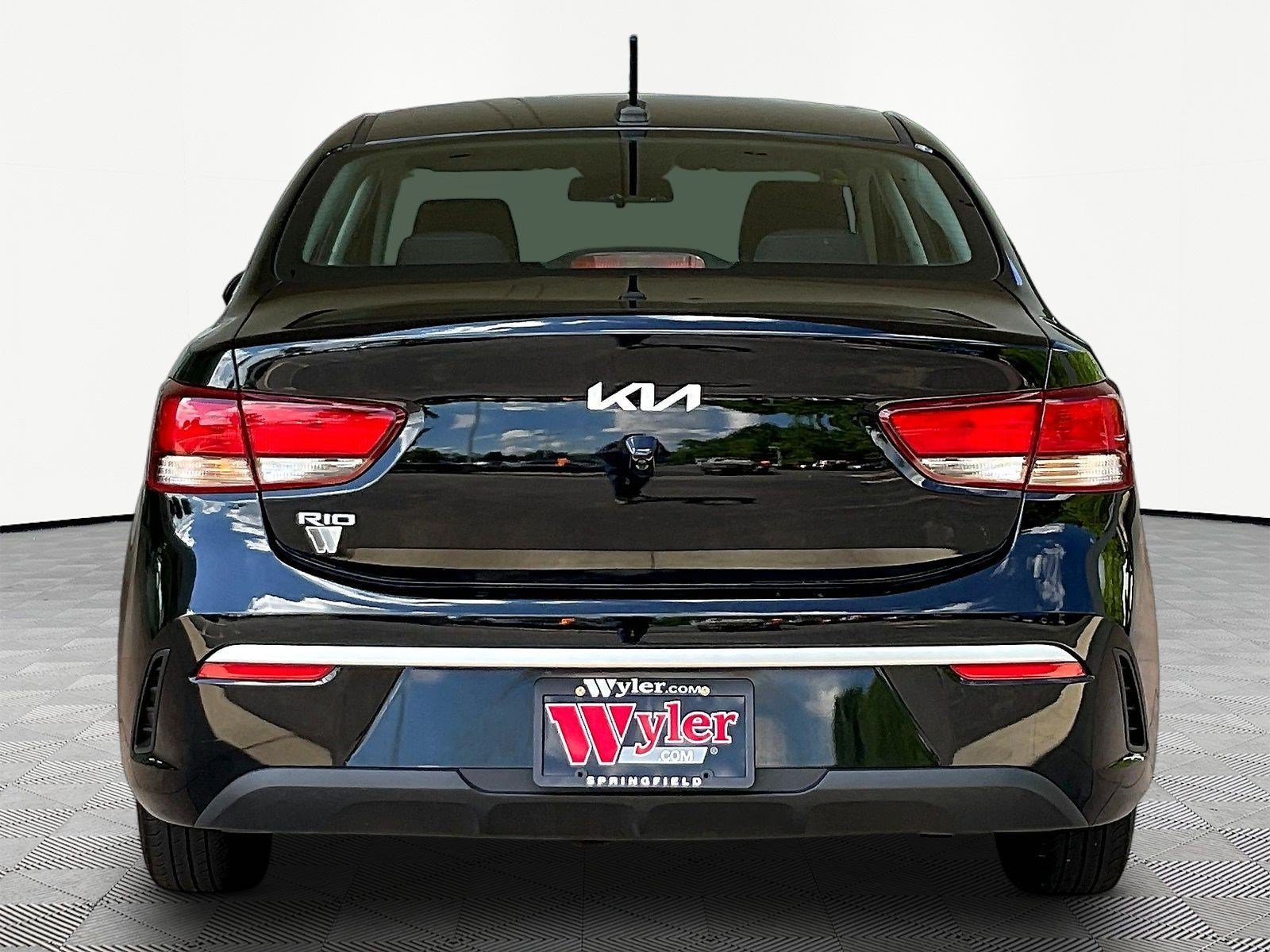 Used 2023 Kia Rio LX FWD image 5