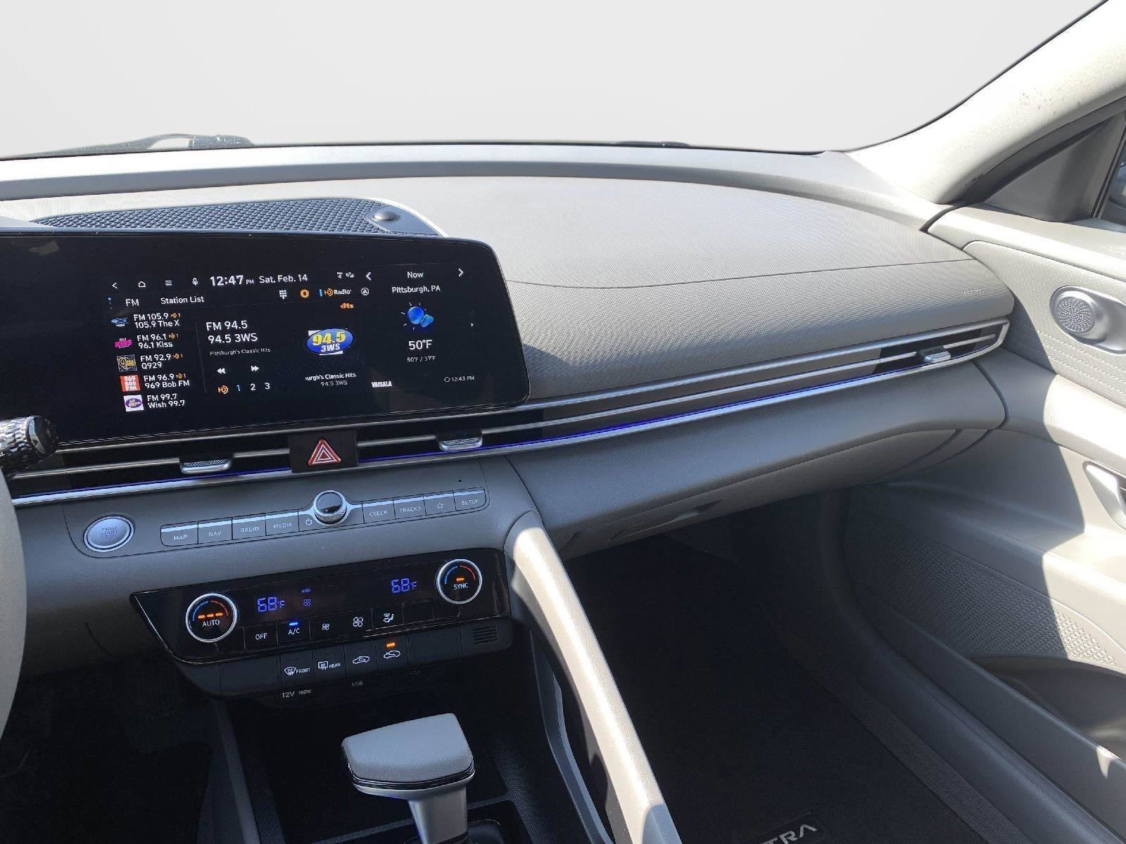 Used 2024 Hyundai Elantra SEL image 20