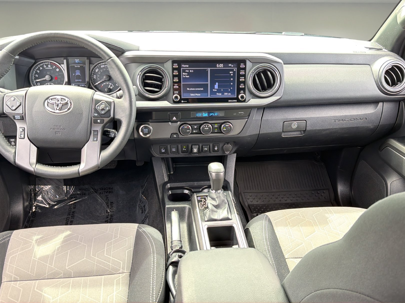 Used 2022 Toyota Tacoma TRD Sport w/ Technology Package RWD image 13