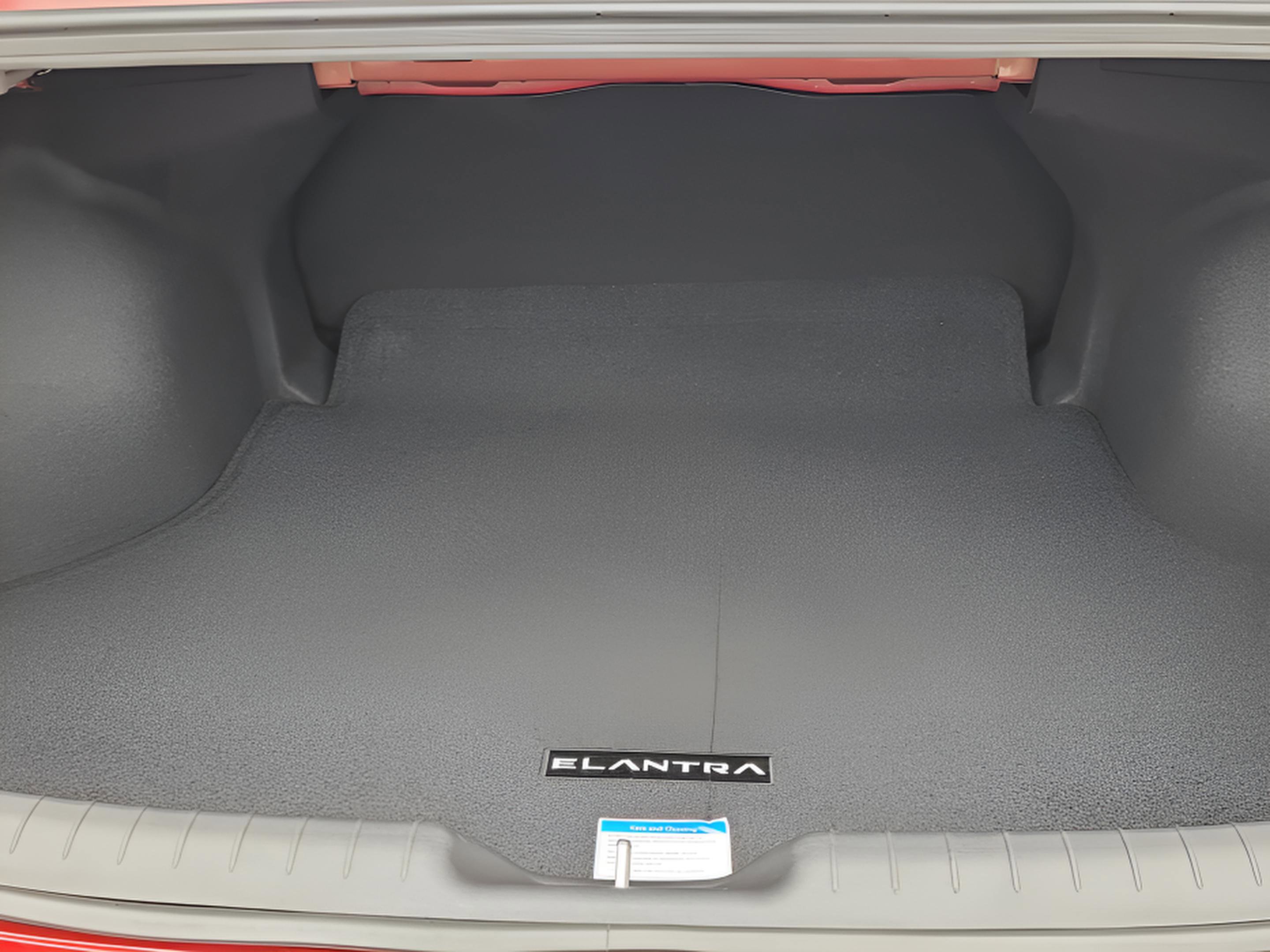 New 2026 Hyundai Elantra SE image 31