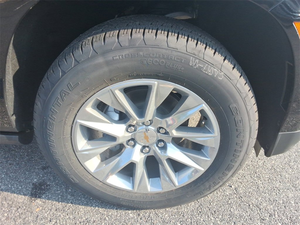 New 2026 Chevrolet Suburban Premier image 12