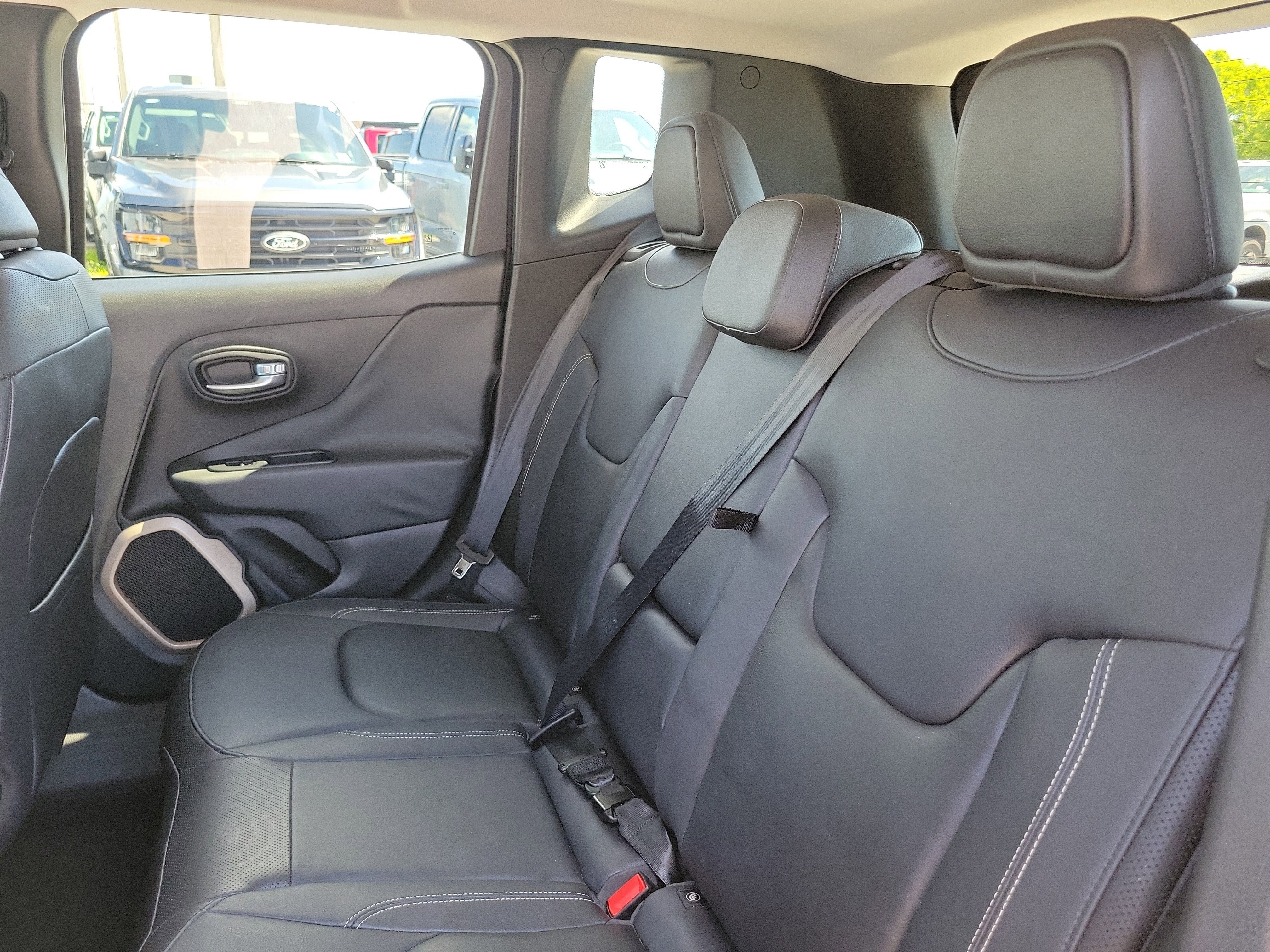 Used 2016 Jeep Renegade Limited AWD/4WD image 14