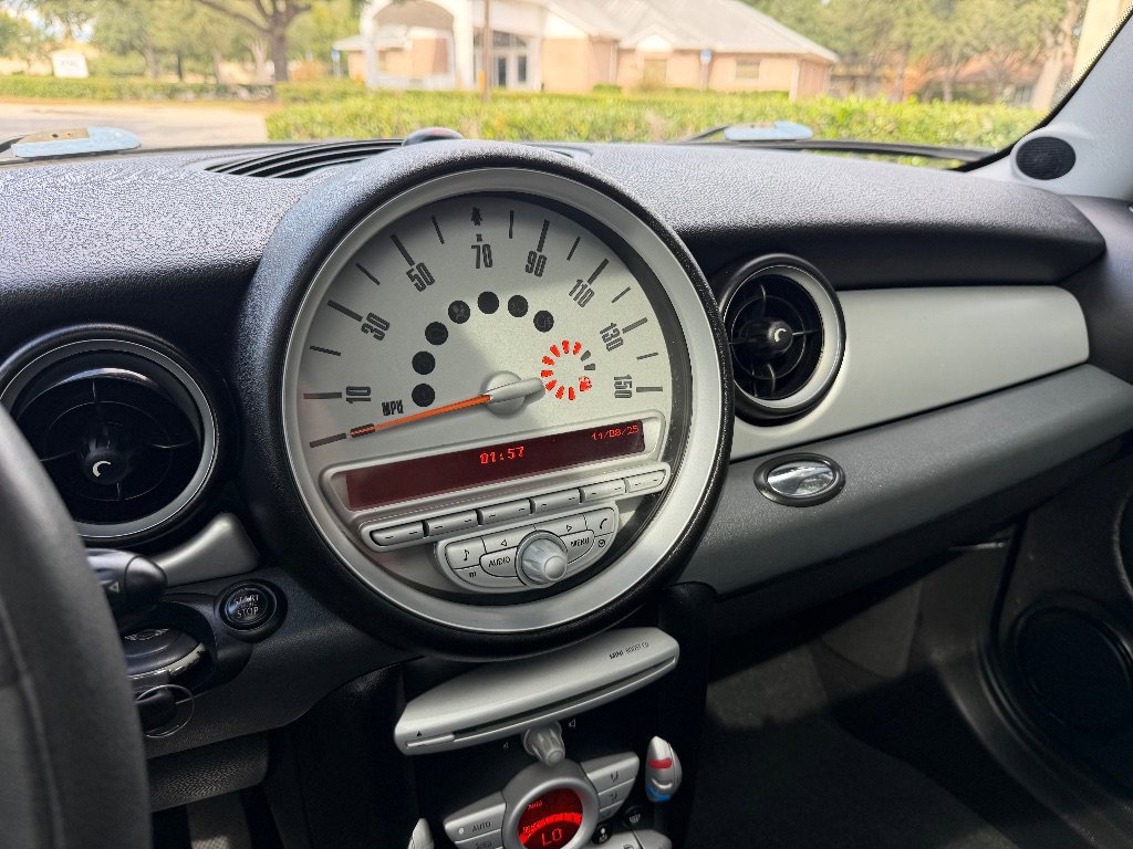 Used 2008 MINI Cooper Hardtop image 16