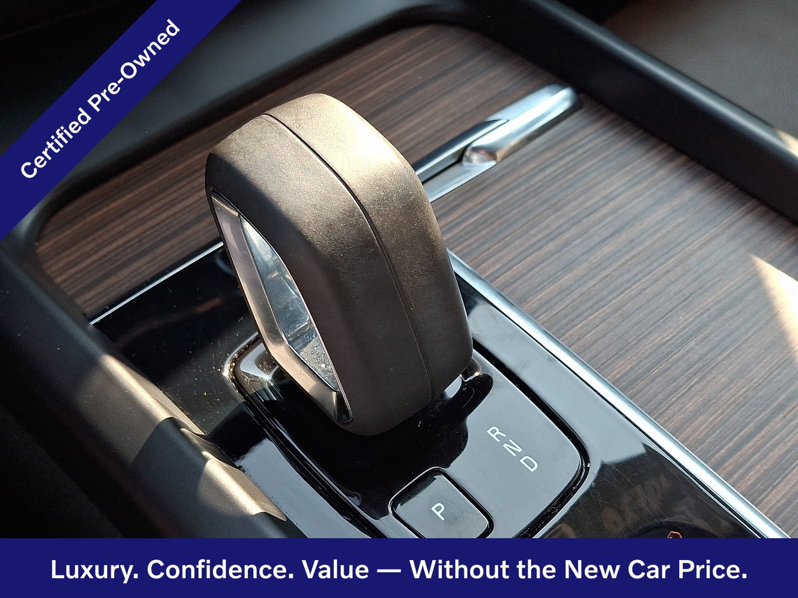 Certified 2022 Volvo XC60 B5 Momentum w/ Advanced Package AWD/4WD image 16