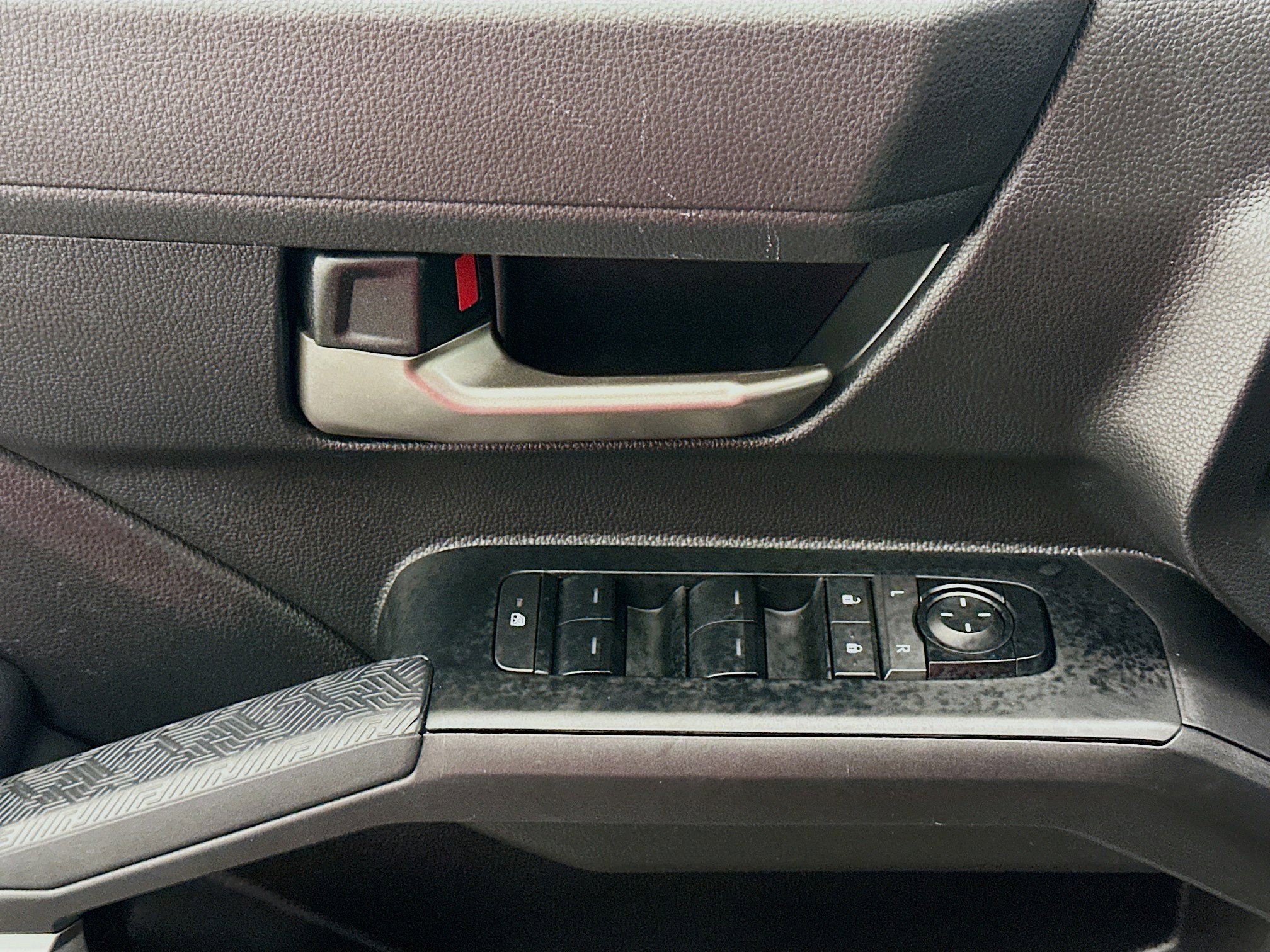 Used 2025 Toyota Tacoma TRD Off-Road image 15