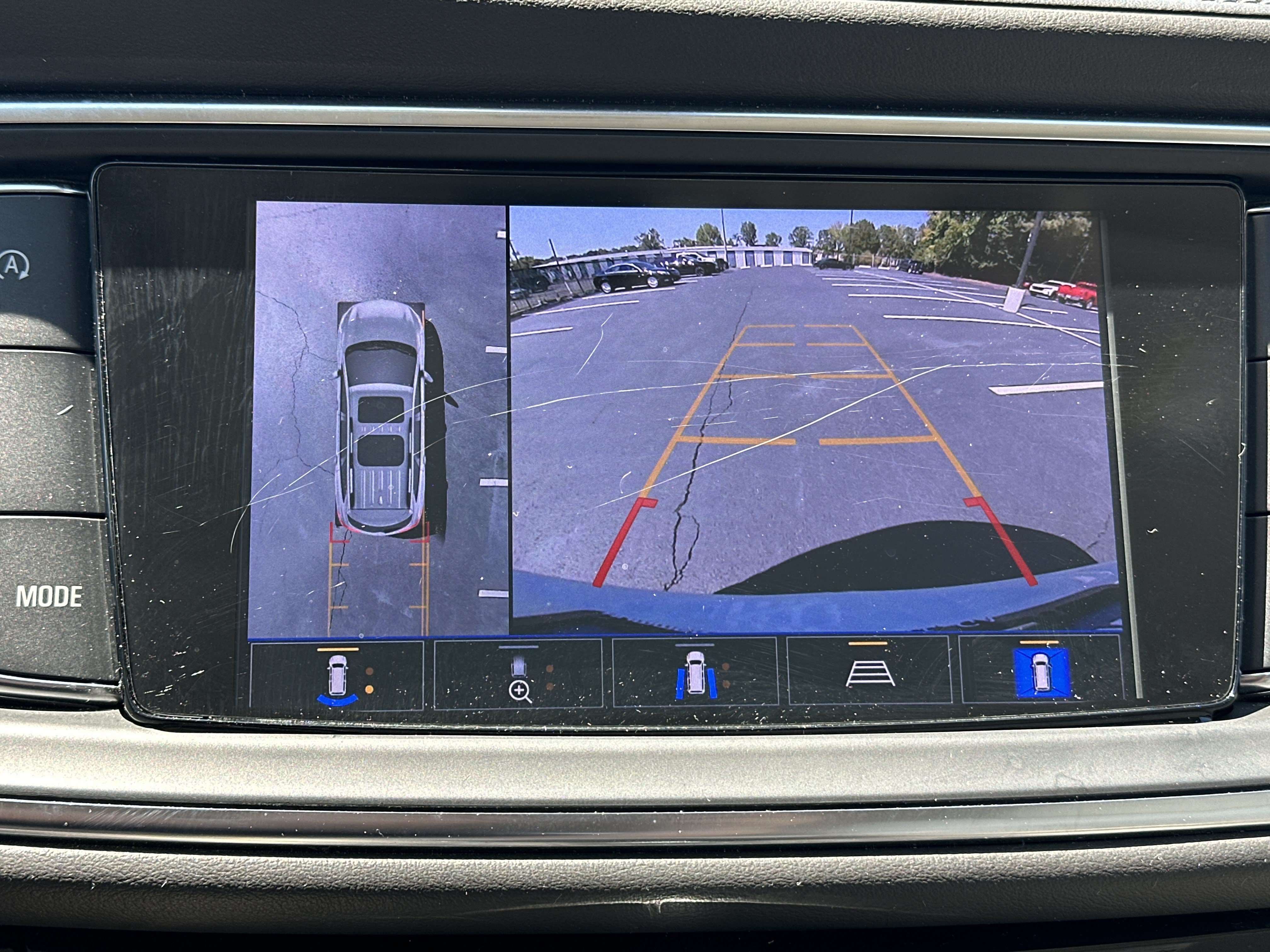 Used 2023 Buick Enclave Avenir w/ Avenir Technology Package FWD image 28