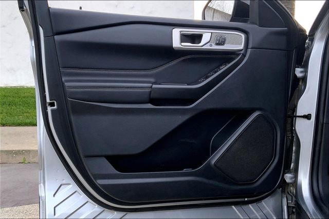 Used 2020 Ford Explorer Limited w/ Class III Trailer Tow Package image 23