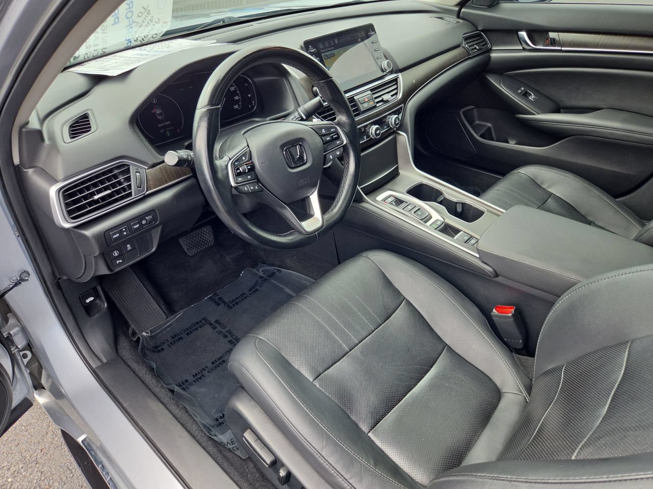 Used 2020 Honda Accord Touring image 16