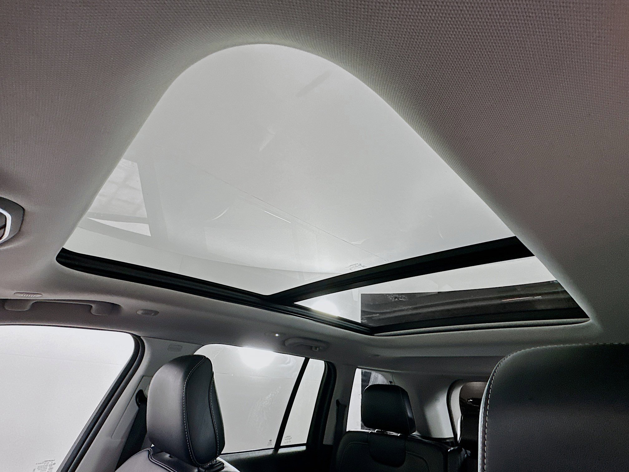 Used 2023 Jeep Grand Cherokee Limited image 27