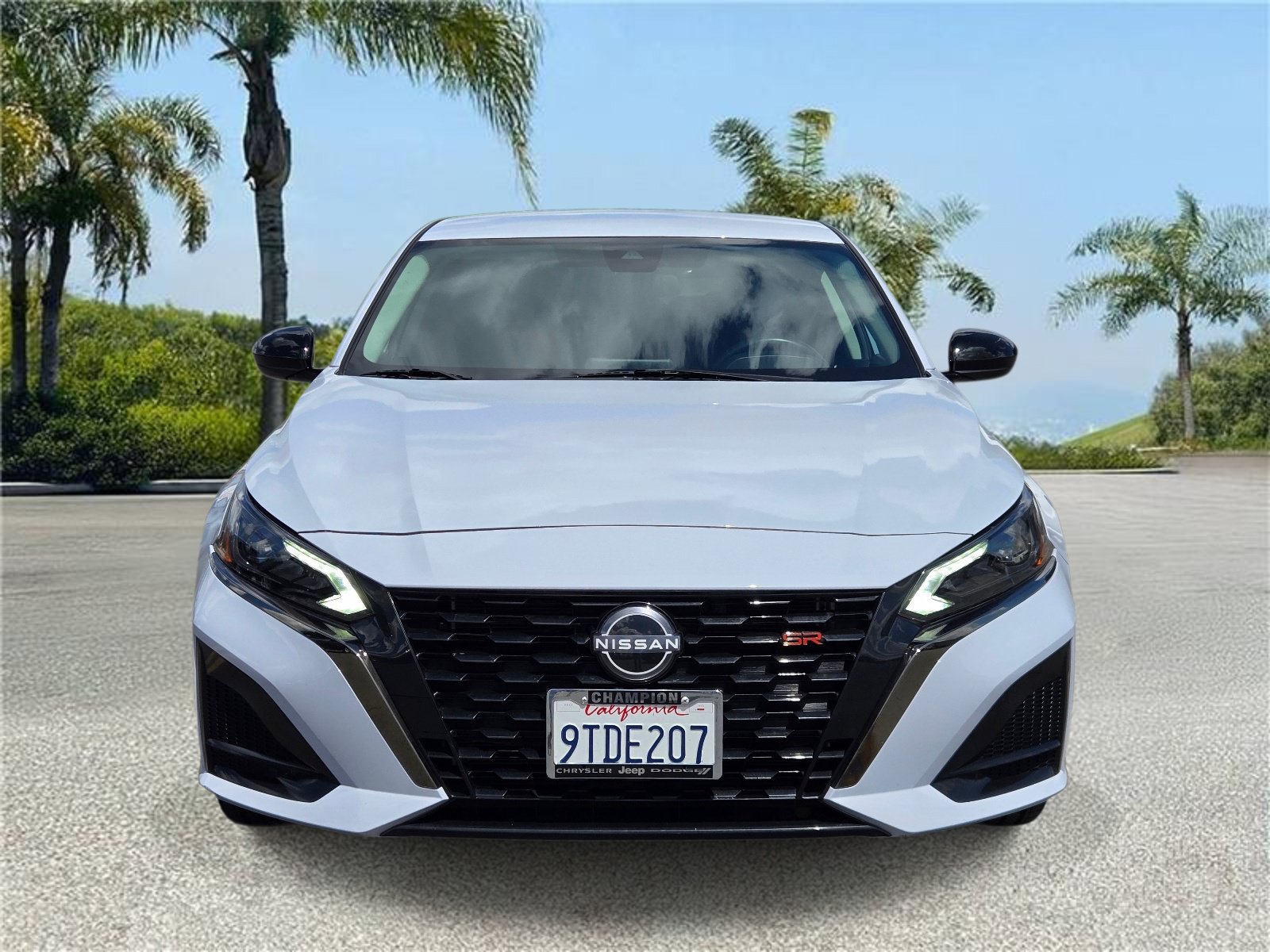Used 2025 Nissan Altima 2.5 SR FWD image 3