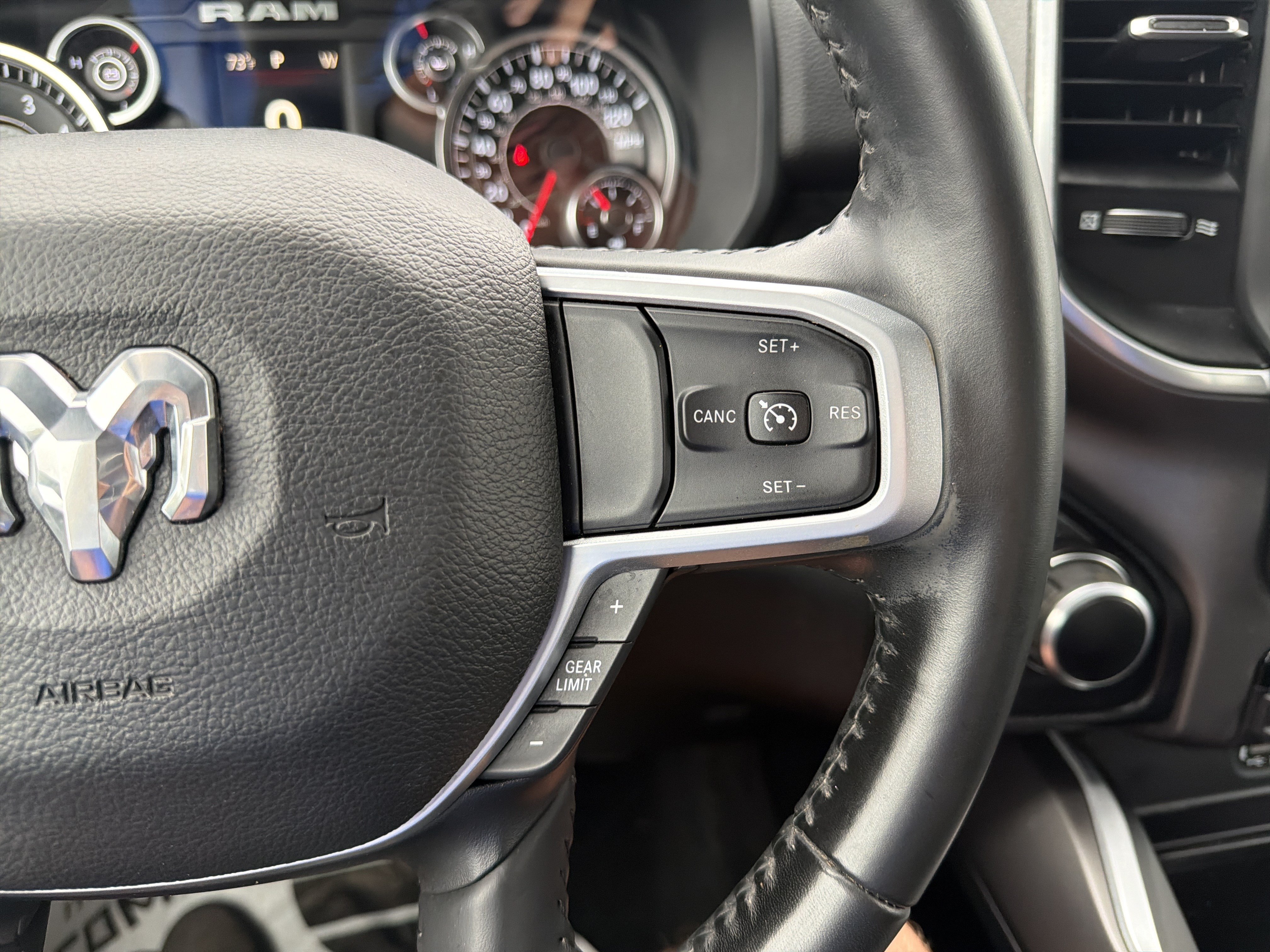 Used 2021 RAM 1500 Big Horn AWD/4WD image 19