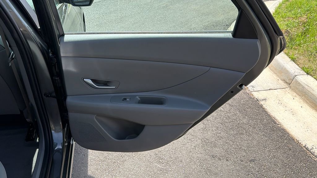 New 2026 Hyundai Elantra SE image 16