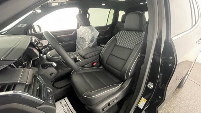 Used 2025 GMC Acadia Denali w/ Super Cruise Package image 33