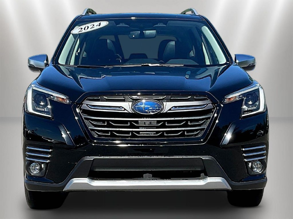 Used 2024 Subaru Forester Touring AWD/4WD image 2