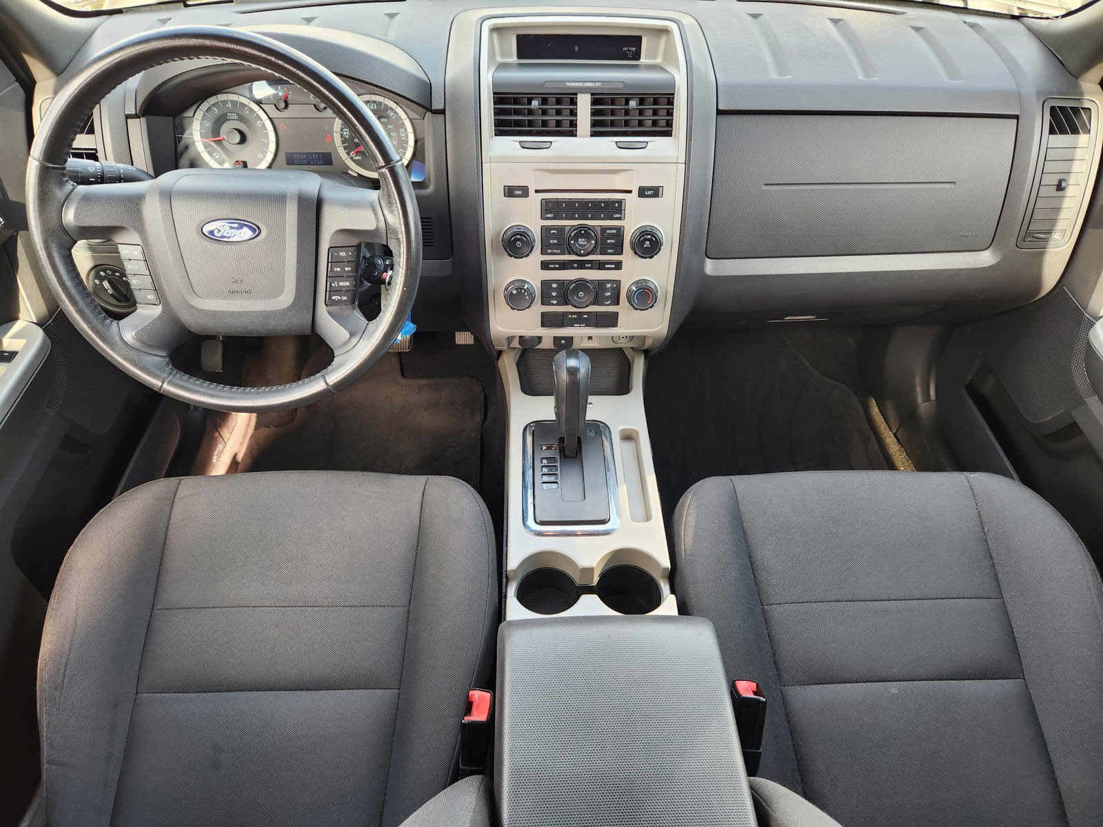 Used 2010 Ford Escape XLT image 8