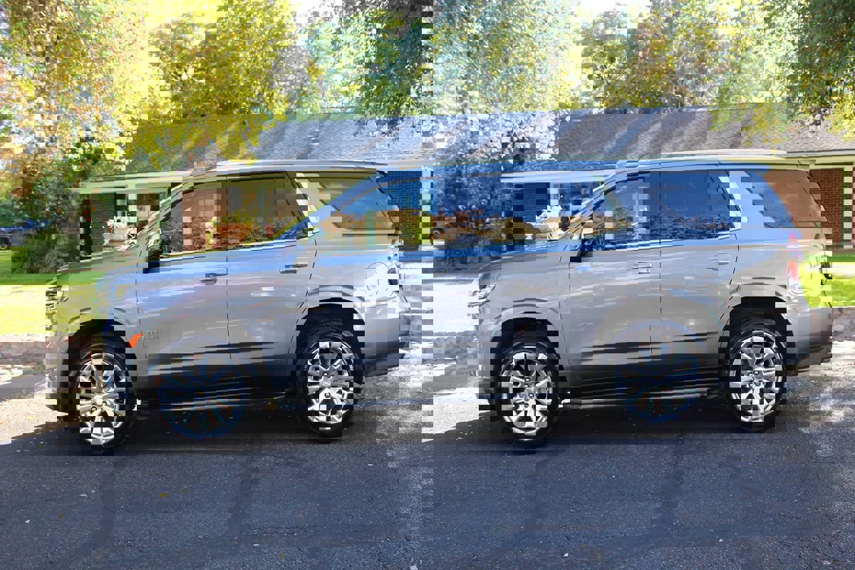 Used 2021 Chevrolet Tahoe Premier w/ Premium Package image 2