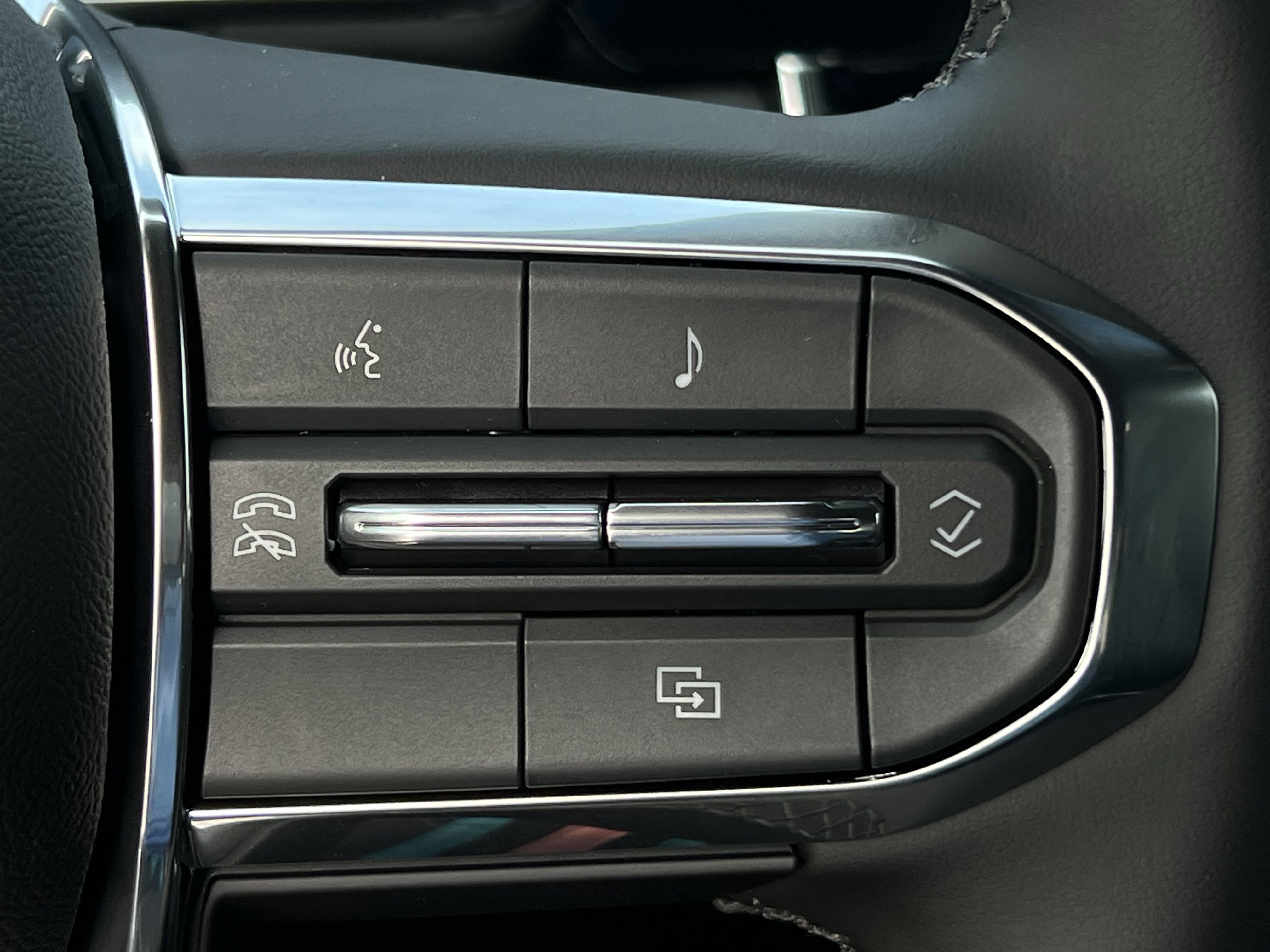 New 2026 GMC Canyon Elevation w/ Convenience Package image 13