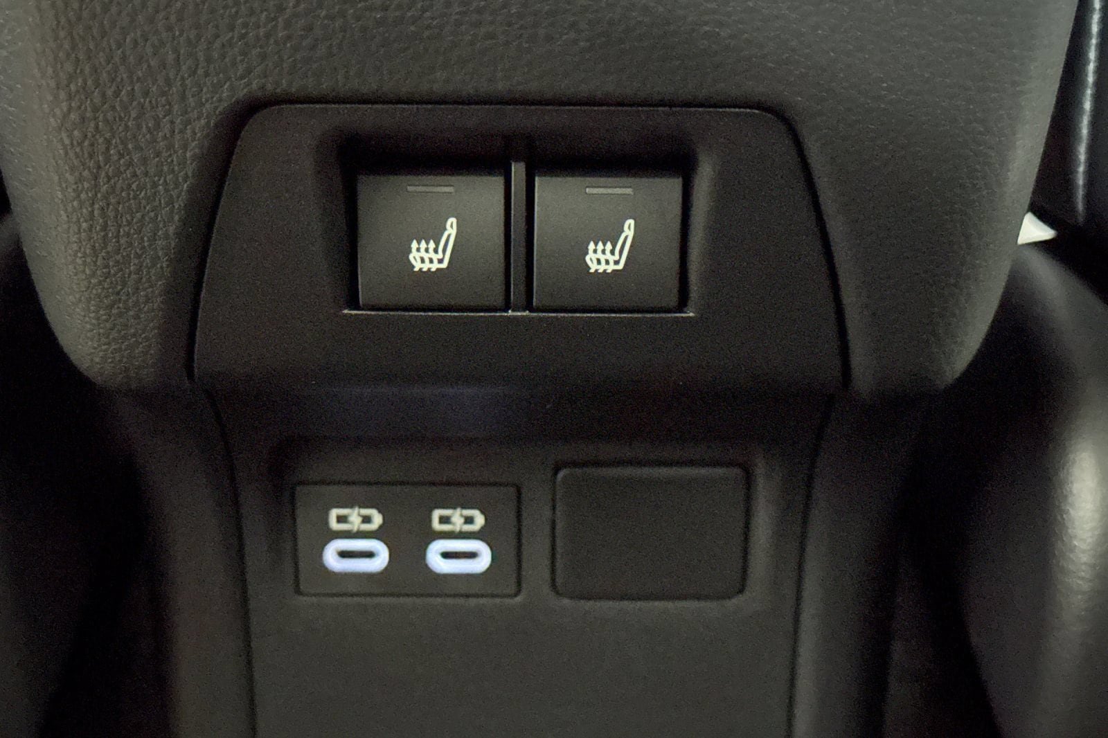 New 2026 Toyota Prius Limited FWD image 15