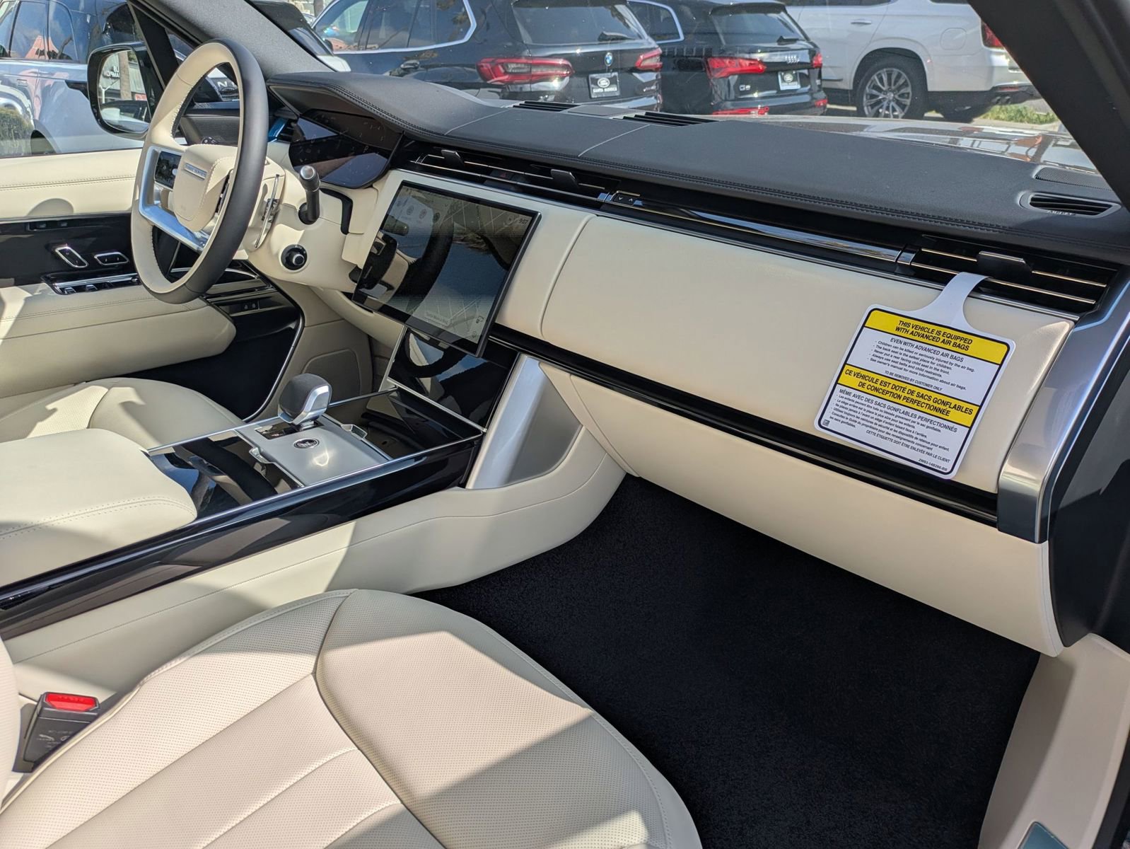 New 2026 Land Rover Range Rover SE AWD/4WD image 32