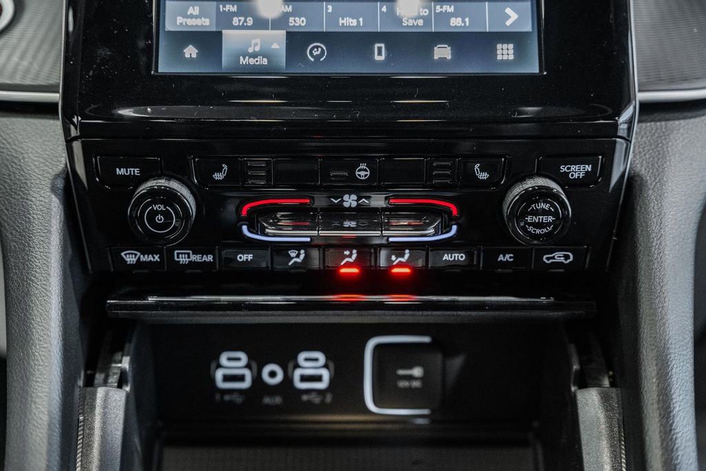 New 2025 Jeep Grand Cherokee L Altitude image 22