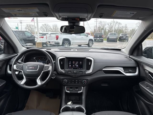 Used 2023 GMC Terrain SLE image 25