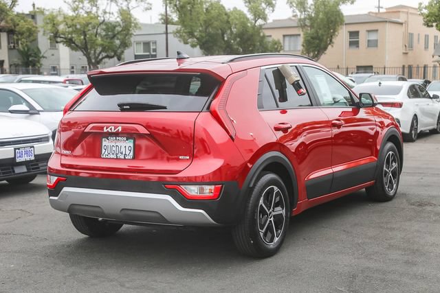 Certified 2025 Kia Niro EX FWD image 10