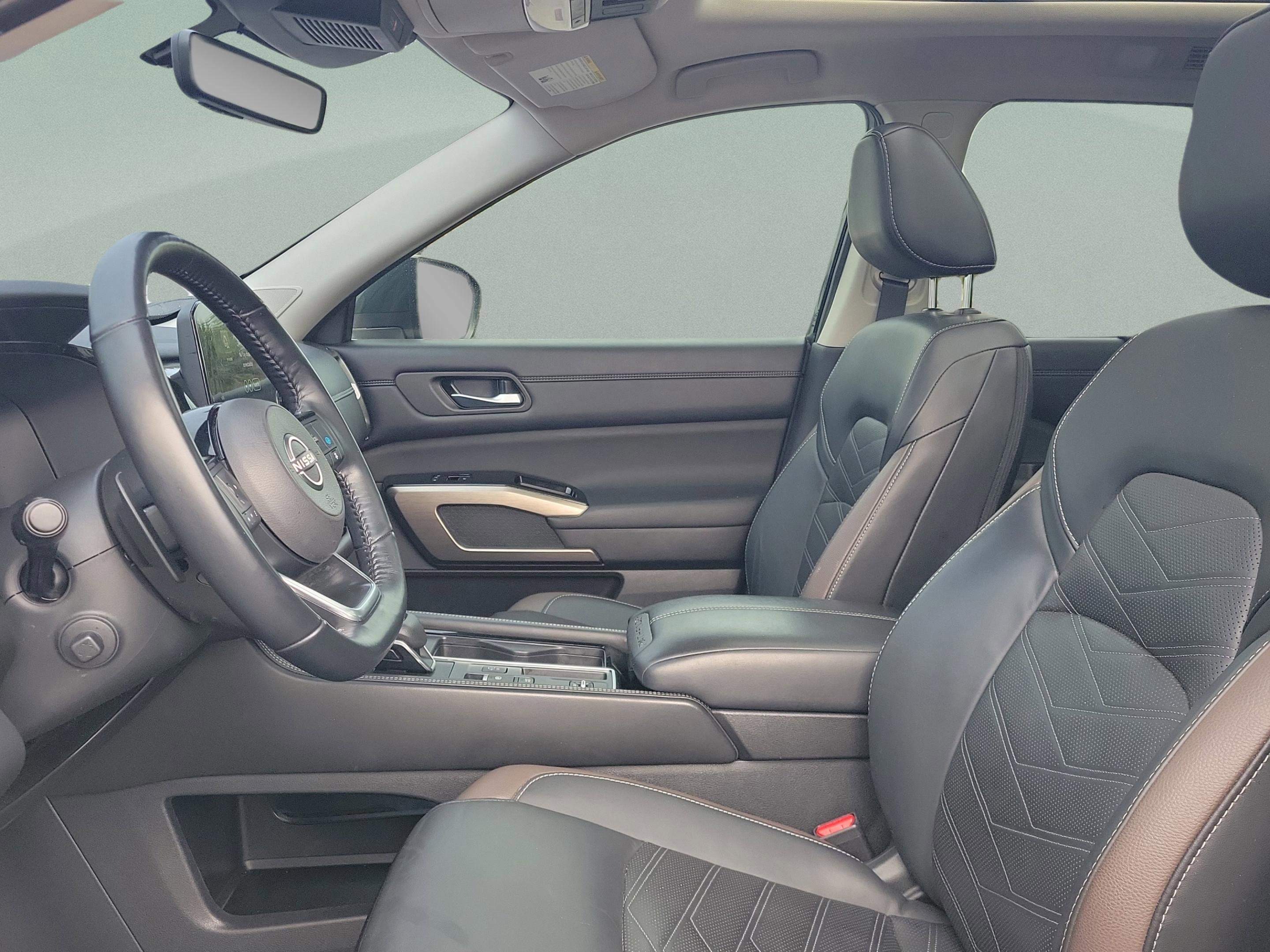 Certified 2023 Nissan Pathfinder Platinum image 25