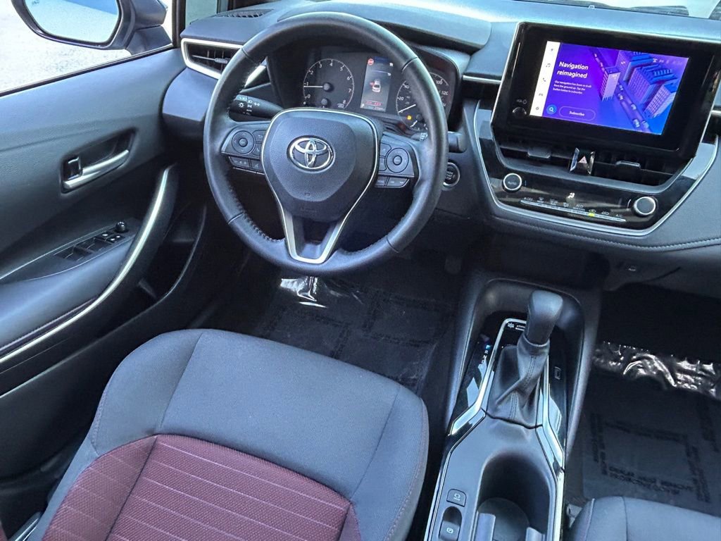 Used 2023 Toyota Corolla SE w/ SE Premium Package image 7