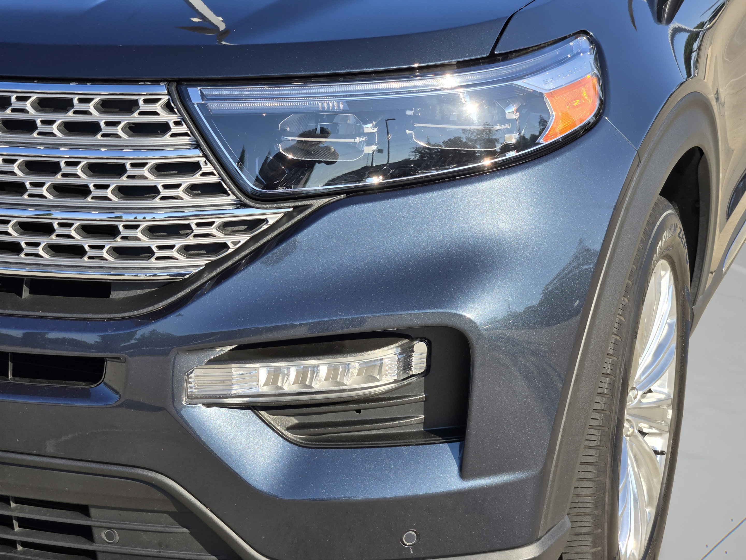 Used 2023 Ford Explorer Limited w/ Limited Technology Package RWD image 30