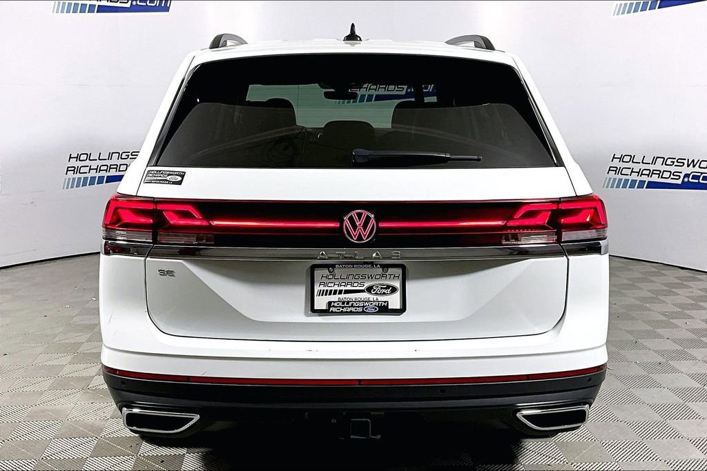 Used 2025 Volkswagen Atlas SE image 4