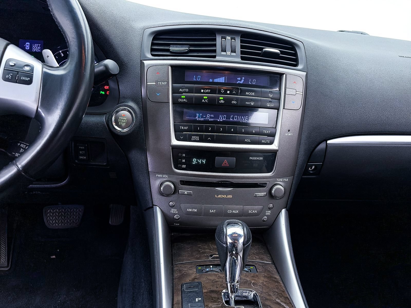 Used 2013 Lexus IS 250C w/ Luxury Pkg RWD image 4