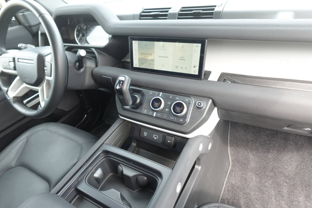 Used 2023 Land Rover Defender 90 S image 12