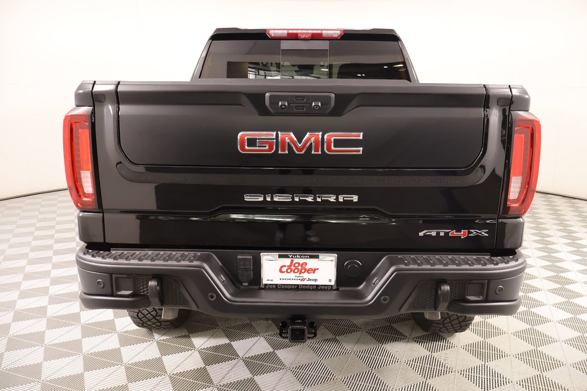 Used 2024 GMC Sierra 1500 AT4X w/ AT4X AEV Edition image 23