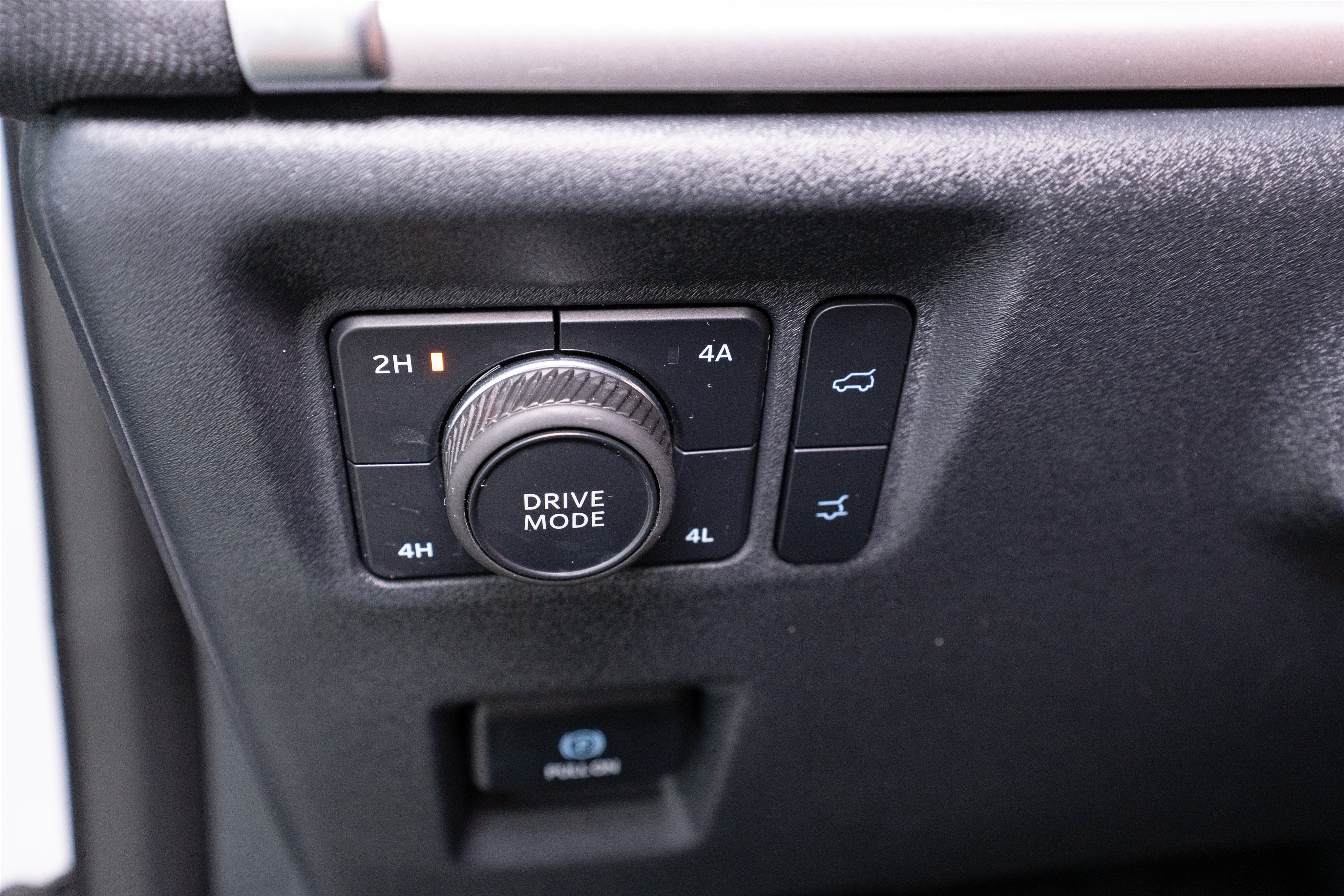 Used 2025 Ford Expedition Active AWD/4WD image 30