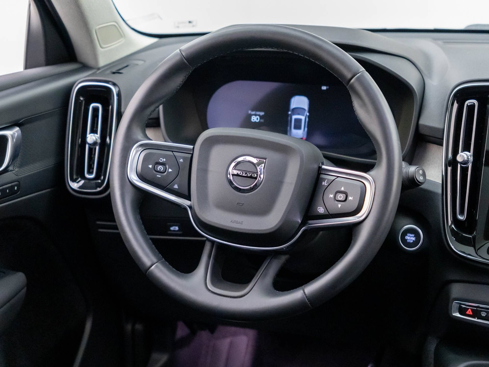 Used 2023 Volvo XC40 B5 Plus w/ Protection Package Premier AWD/4WD image 11