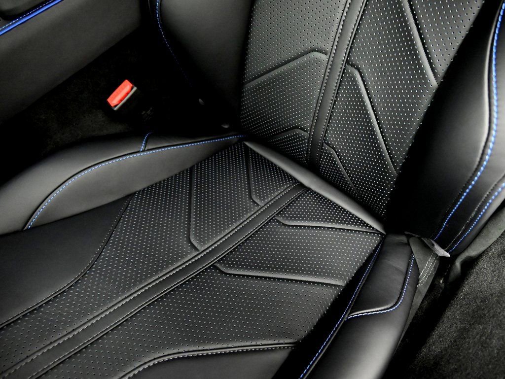 New 2026 Aston Martin V8 Vantage Coupe image 17