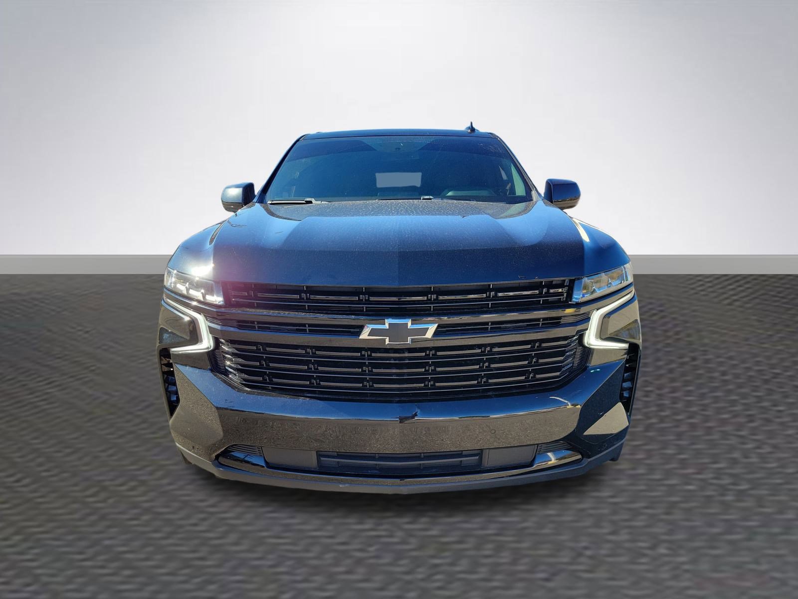 Used 2023 Chevrolet Suburban RST image 2