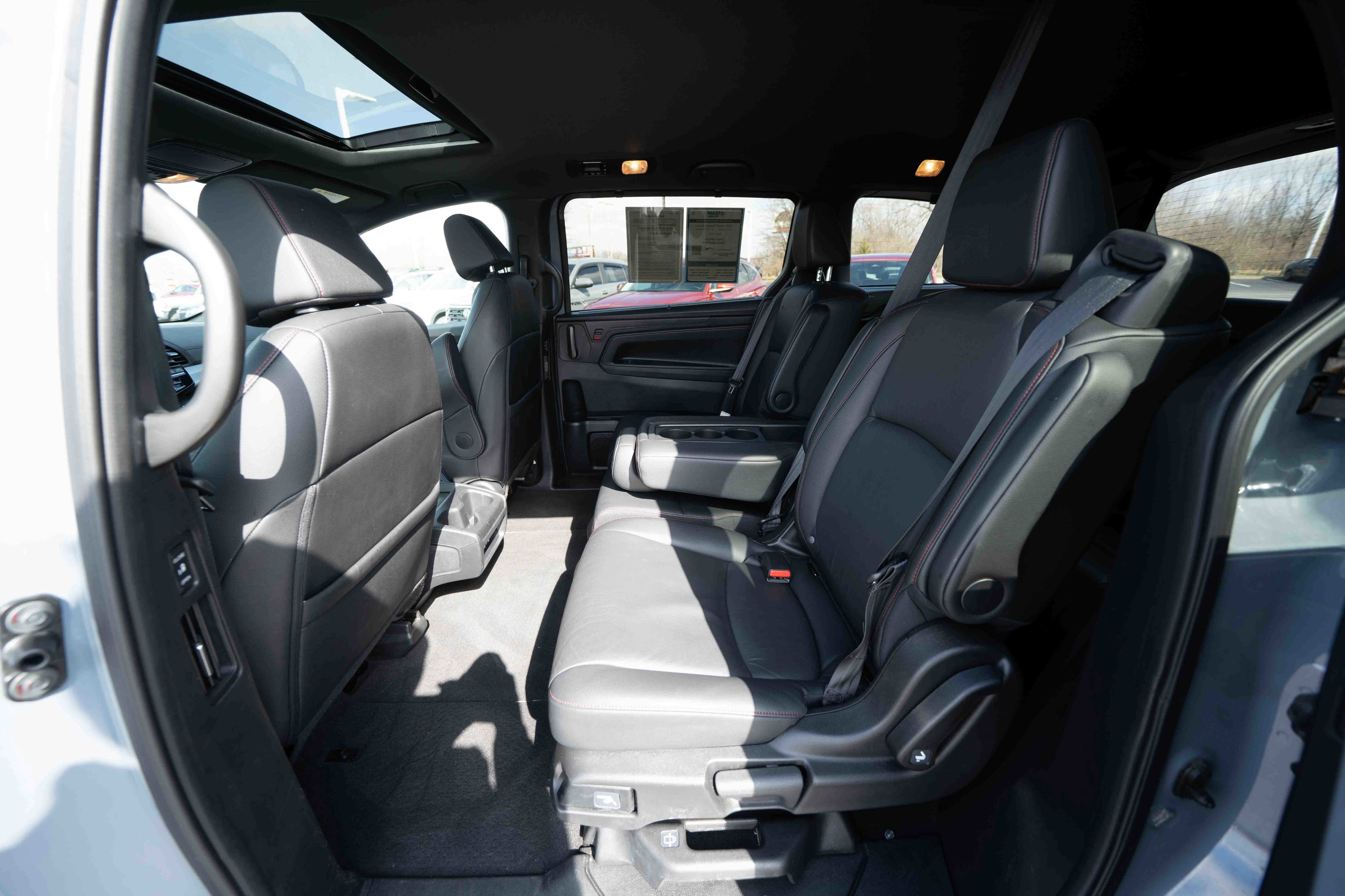 Used 2025 Honda Odyssey Sport-L image 23