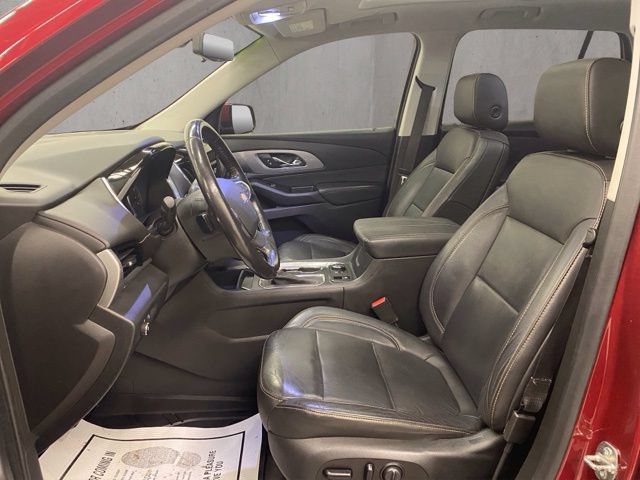 Used 2020 Chevrolet Traverse LT w/ LT Premium Package AWD/4WD image 8