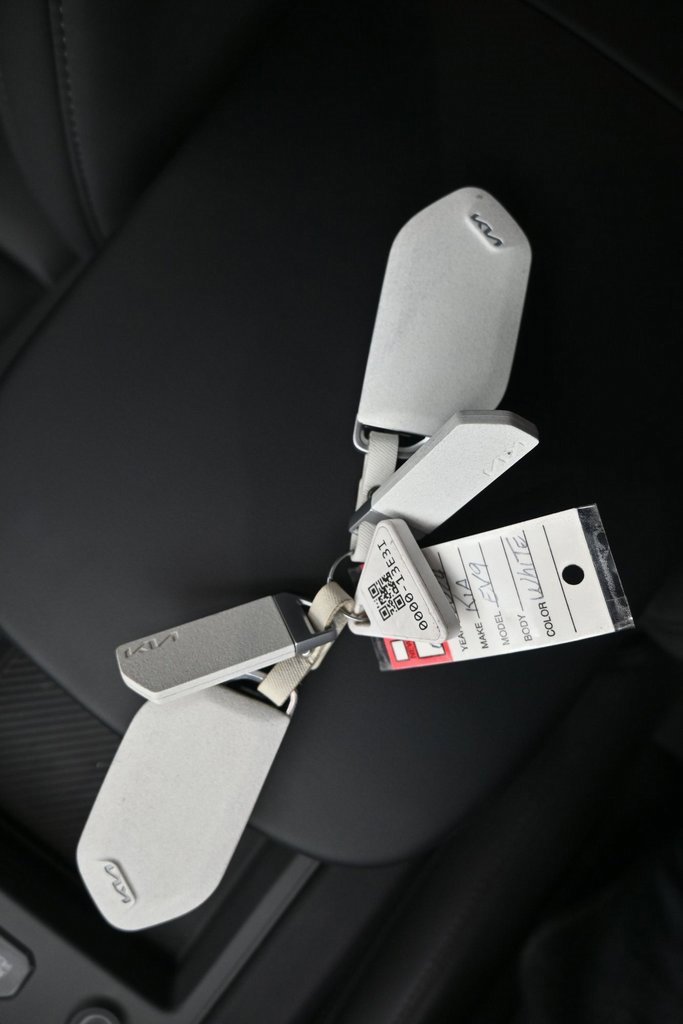 Used 2024 Kia EV9 Light Long Range image 17