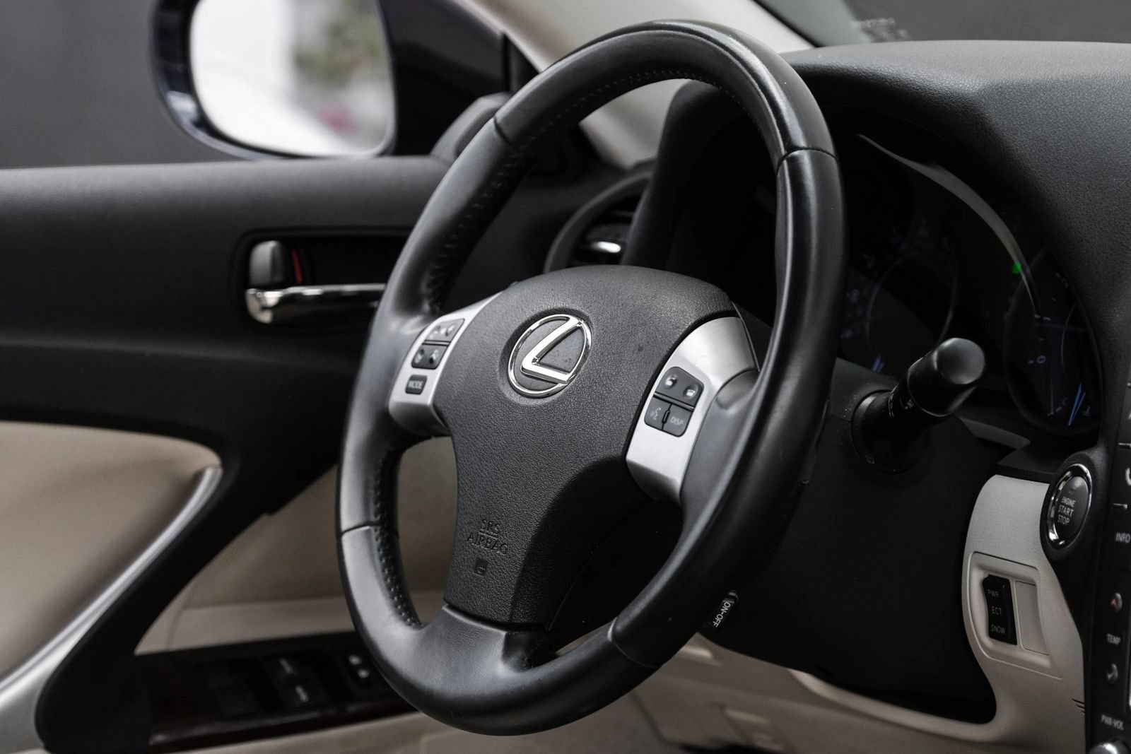 Used 2015 Lexus IS 350C w/ Navigation System Package RWD image 18